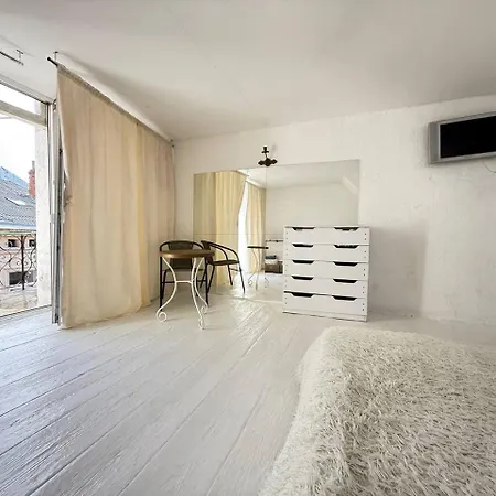 Deribasovskaya Loft Apartment Odessa